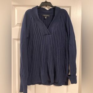 White House Black Market Navy Blue ribbed Sweater size Large